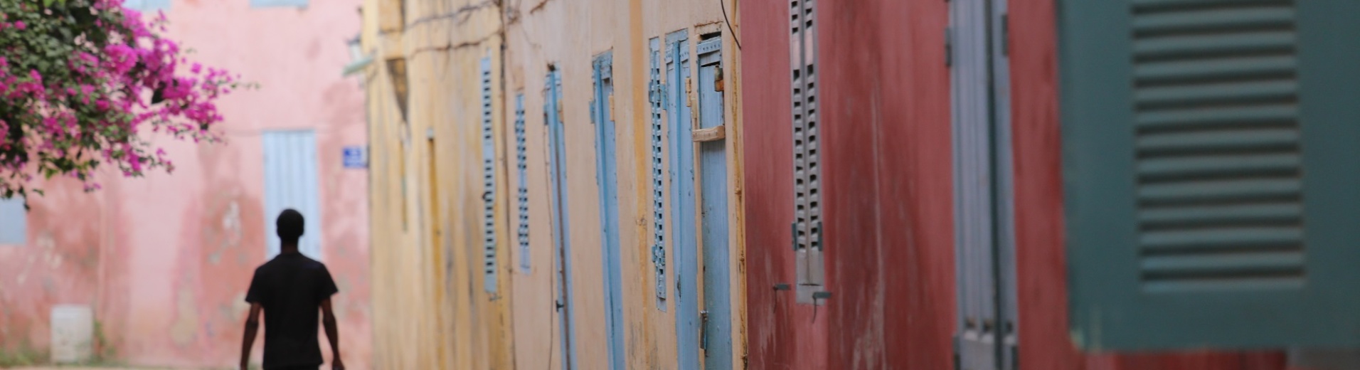 Homme sur l'île de Gorée