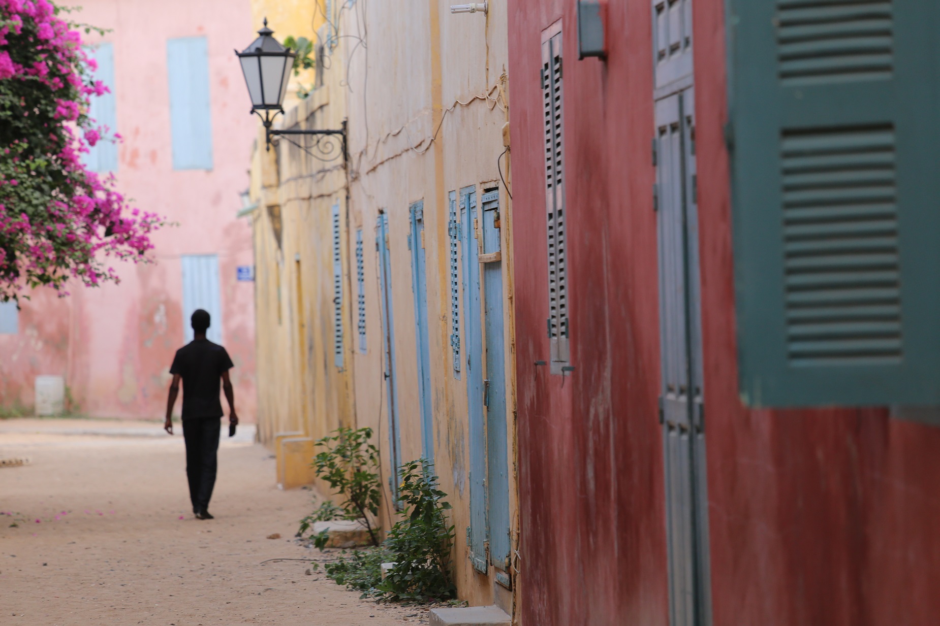 Homme sur l'île de Gorée