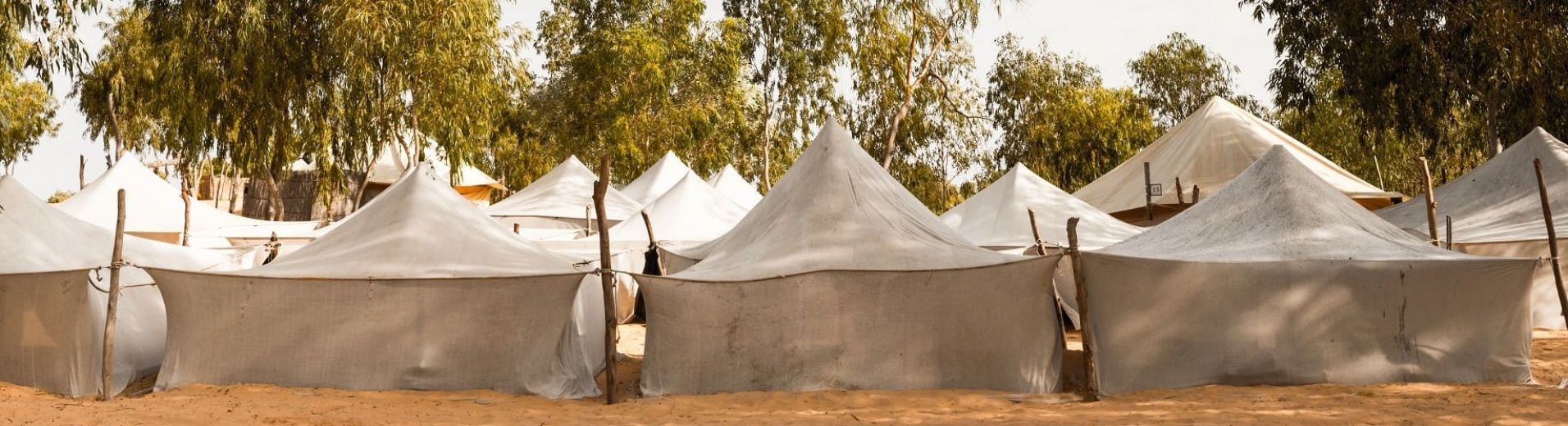 Tentes dans le désert de Lompoul au Sénégal